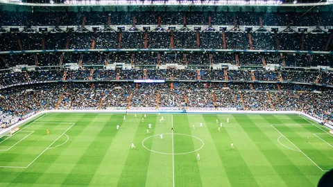 《港口风云再起：柔佛惊魂一役，陈威闪耀全场彰显血性豪情》